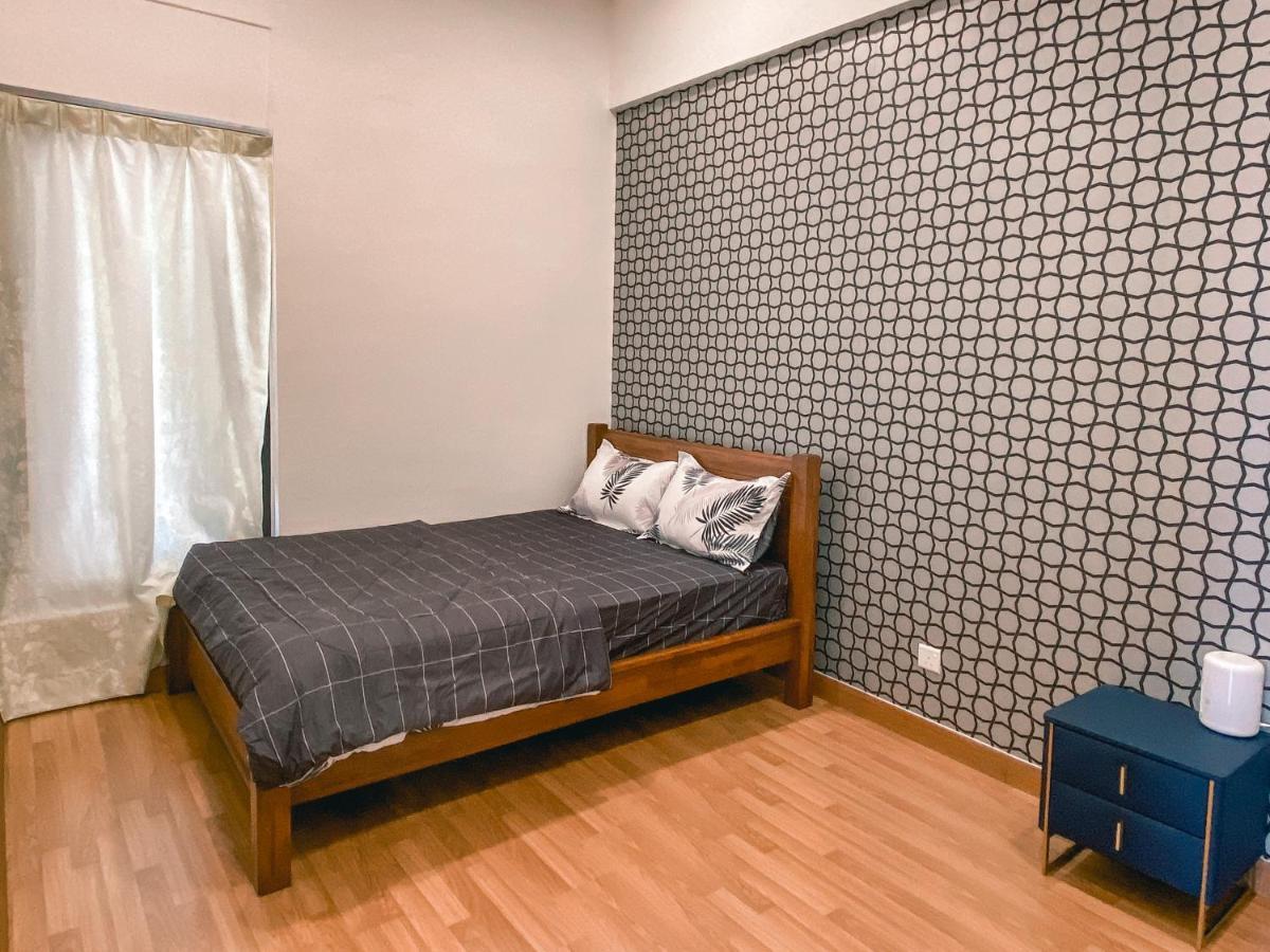 Dual Key 3br At Macalister 218 32 Wl *